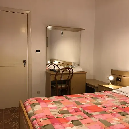 Pini Ξενοδοχείο 3*